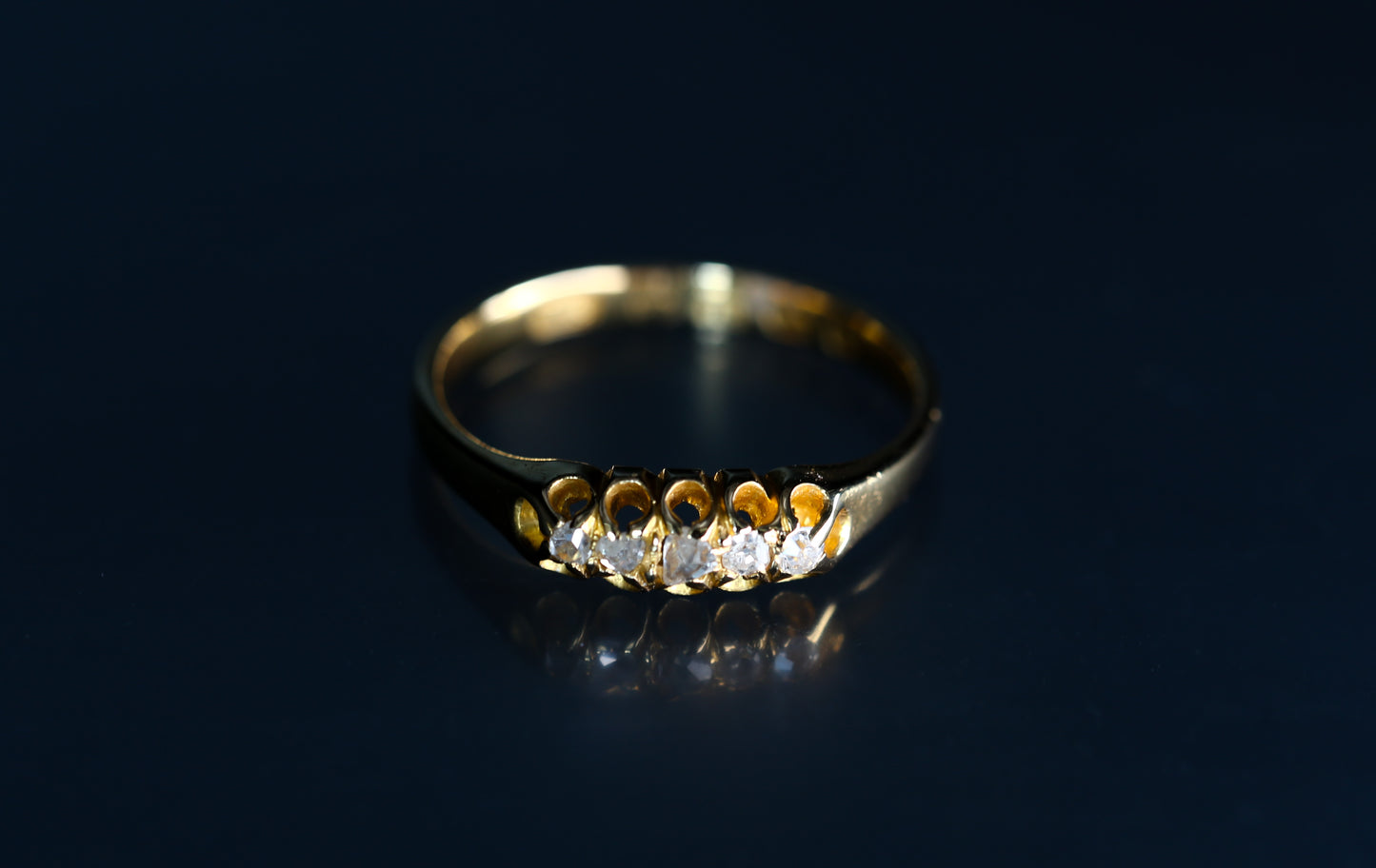 アンティークジュエリー ダイヤモンドファイブストーン18Kリング