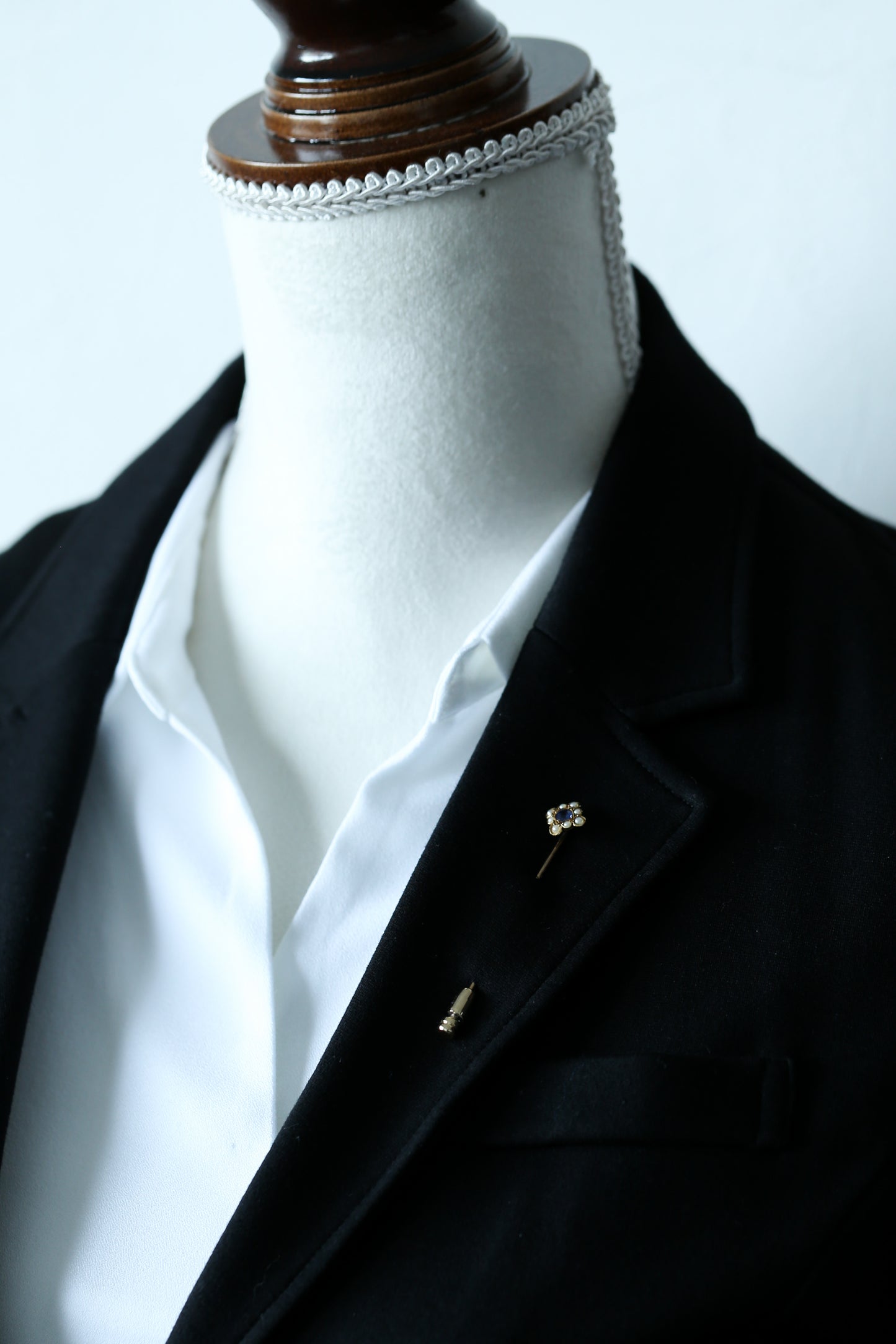 アンティークジュエリー カラーチェンジサファイアの15ctゴールドスティックピン