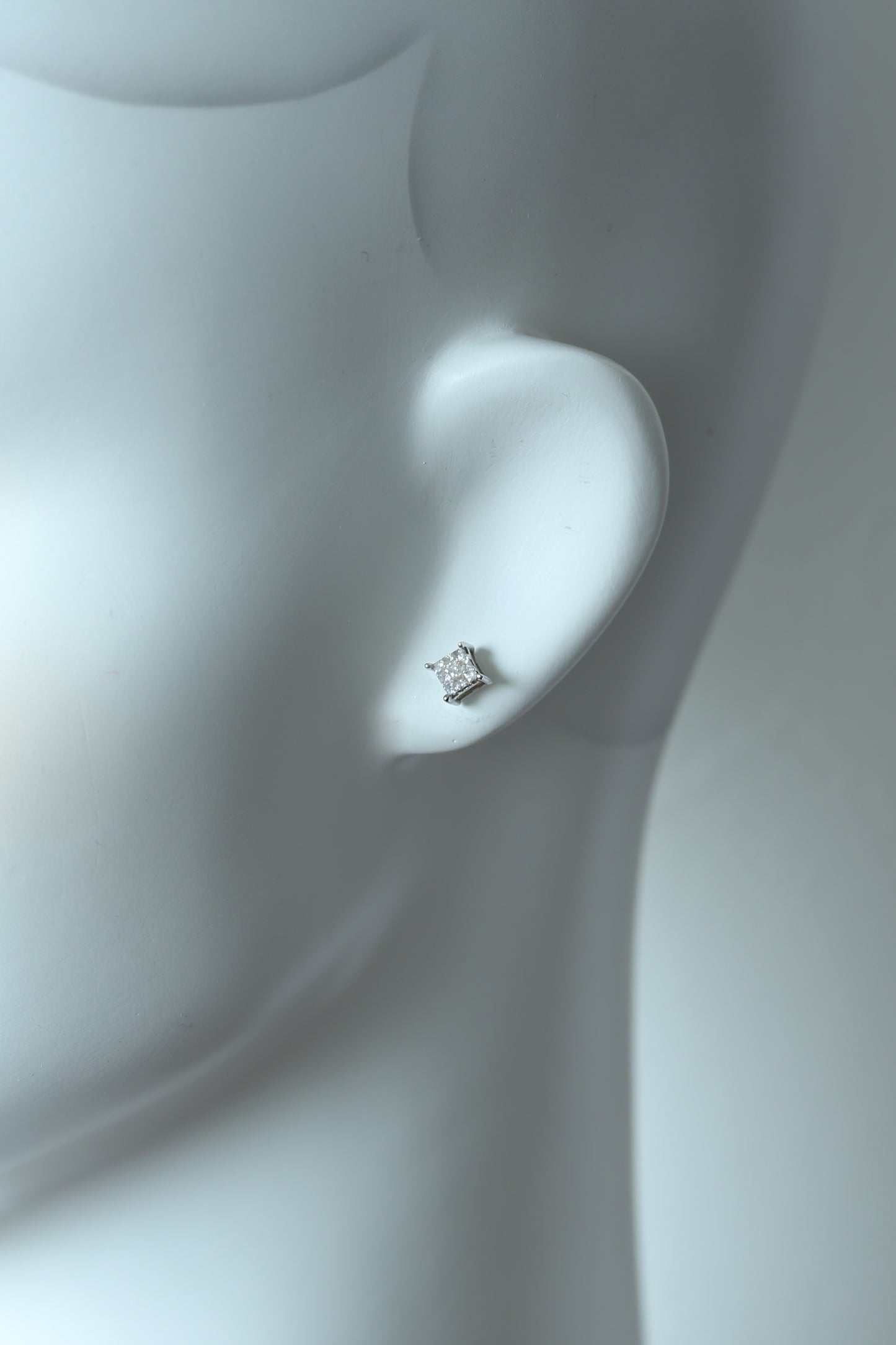 0182_ヴィンテージ スクエアダイヤモンドのクラスターピアス