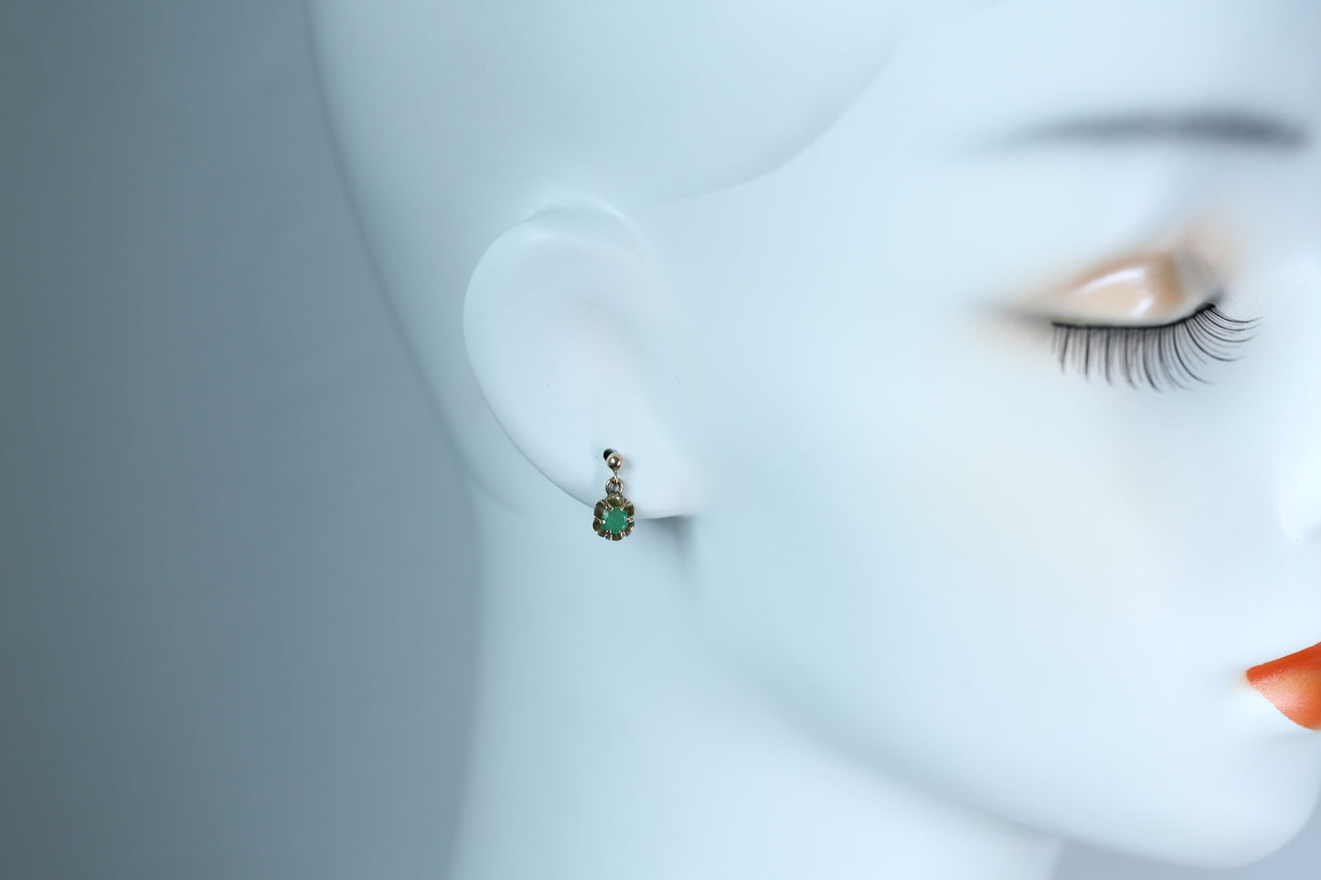 エメラルドのドロップピアス ヴィンテージピアス