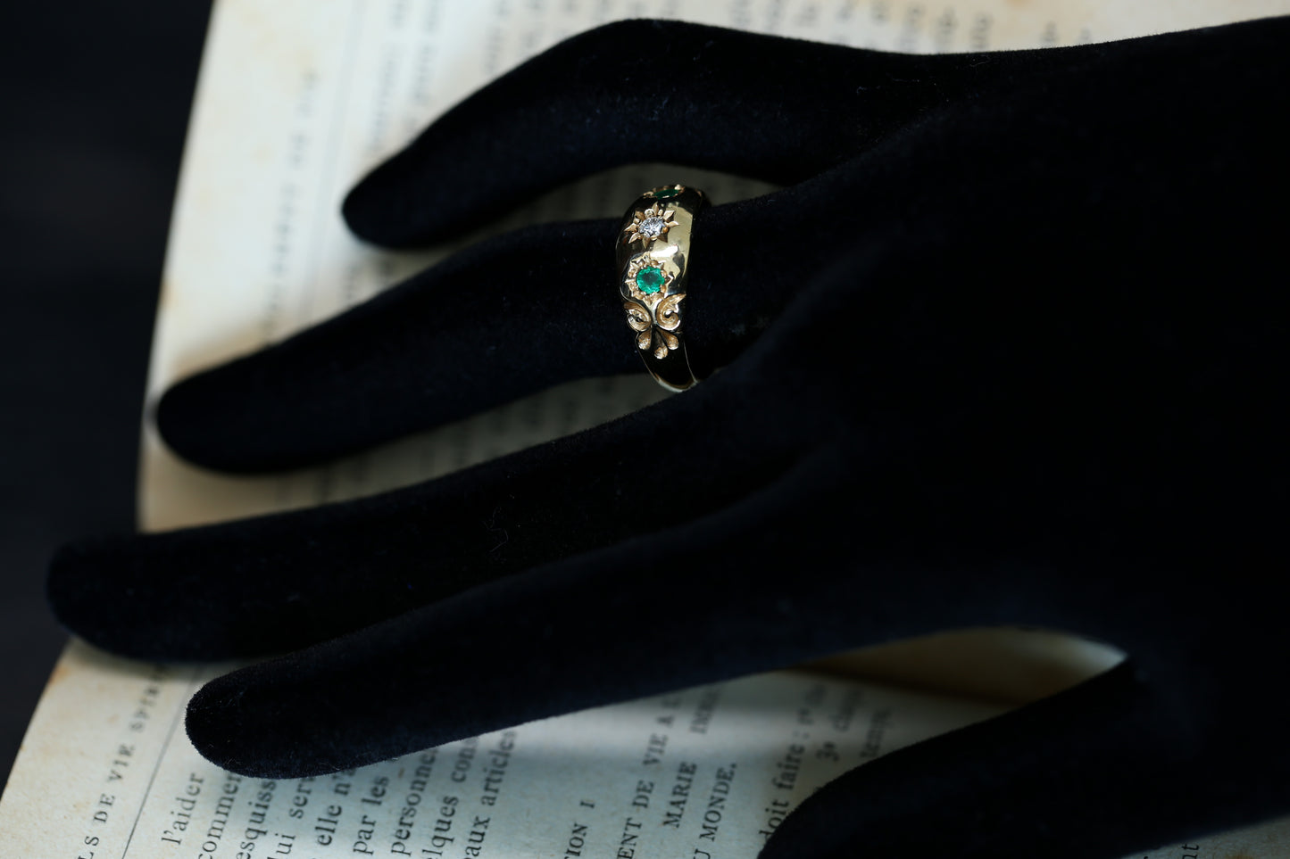 0136_ヴィンテージ エメラルドとダイヤモンドのジプシーリング