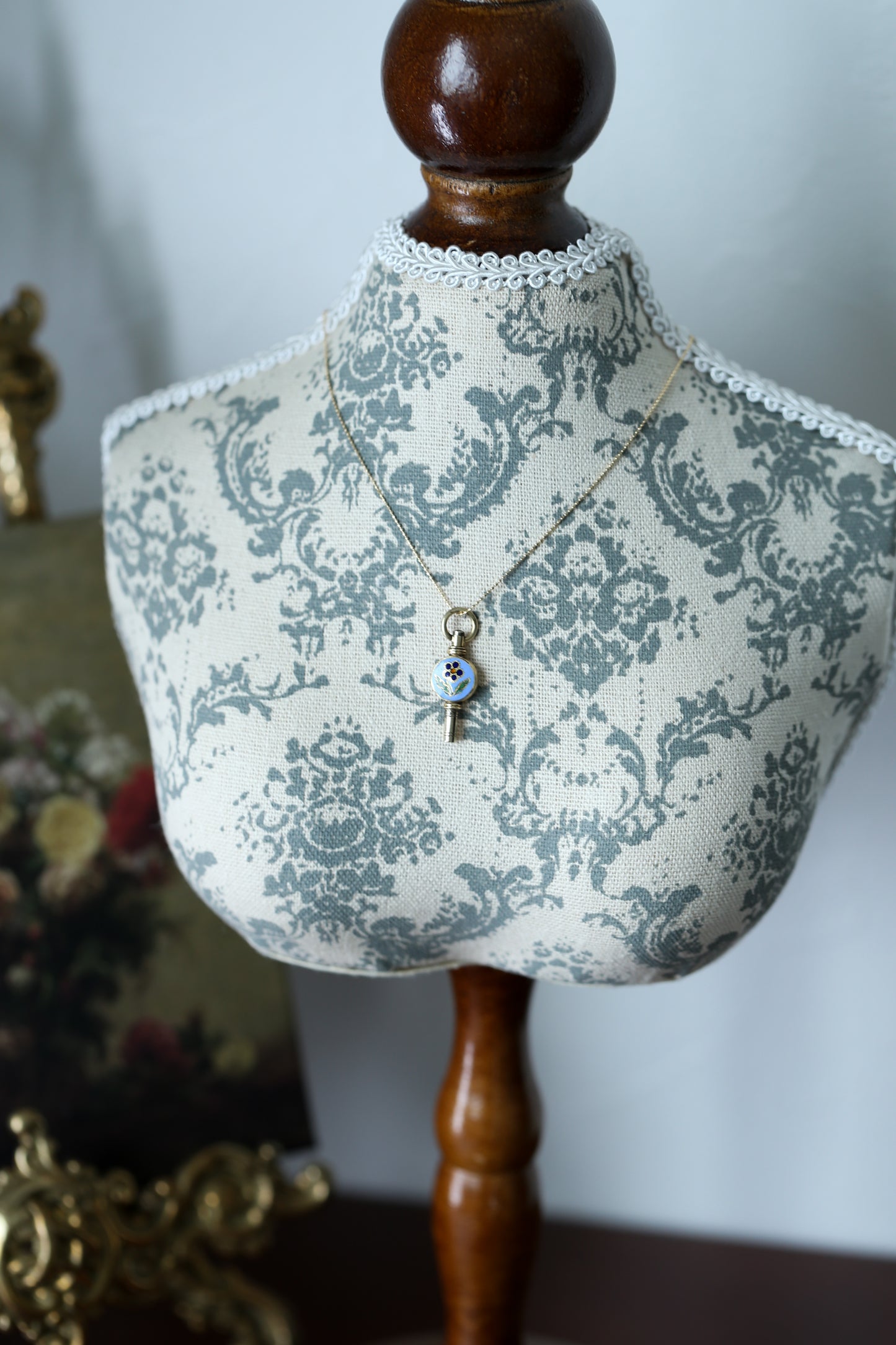 エナメルのフォブキーペンダント アンティークウォッチキー