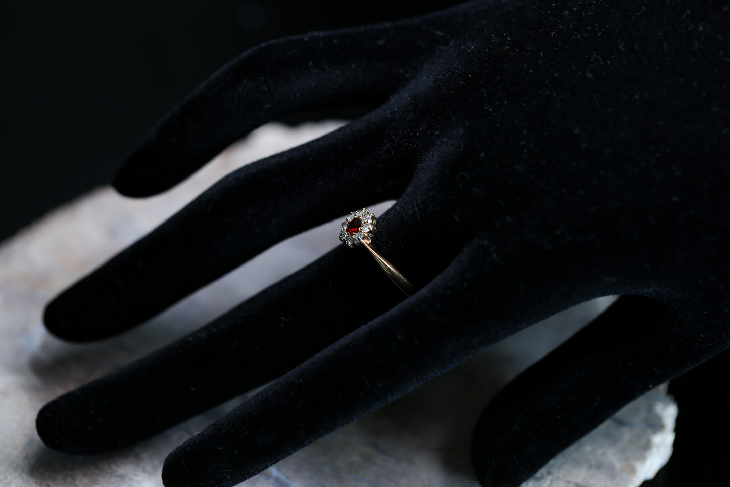 ガーネットとダイヤモンドのクラスターリング アンティークリング