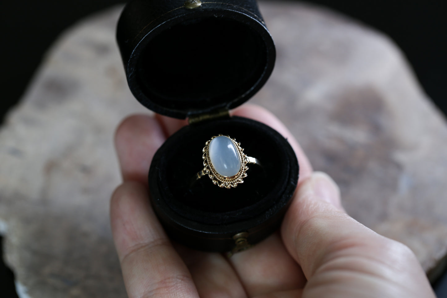ヴィンテージジュエリー ムーンストーンの9ctゴールドリング