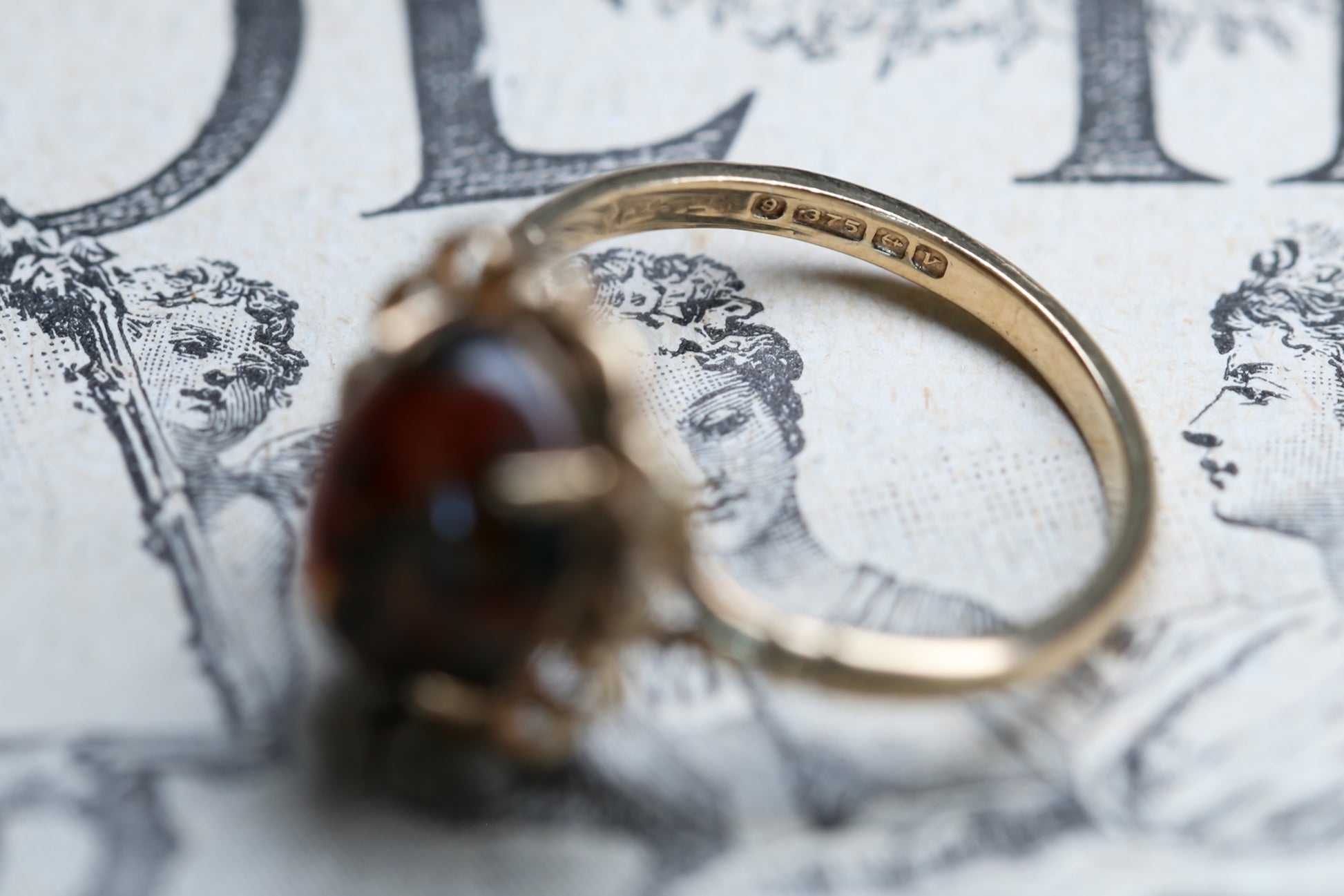 ヴィンテージジュエリー モスアゲートのシングルストーンリング