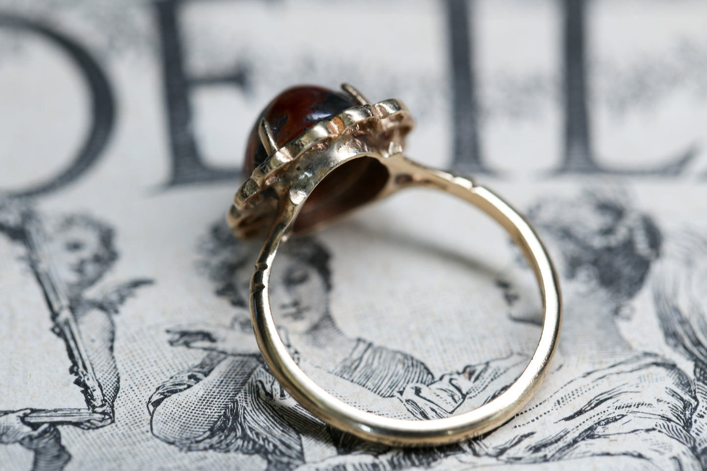 ヴィンテージジュエリー モスアゲートのシングルストーンリング