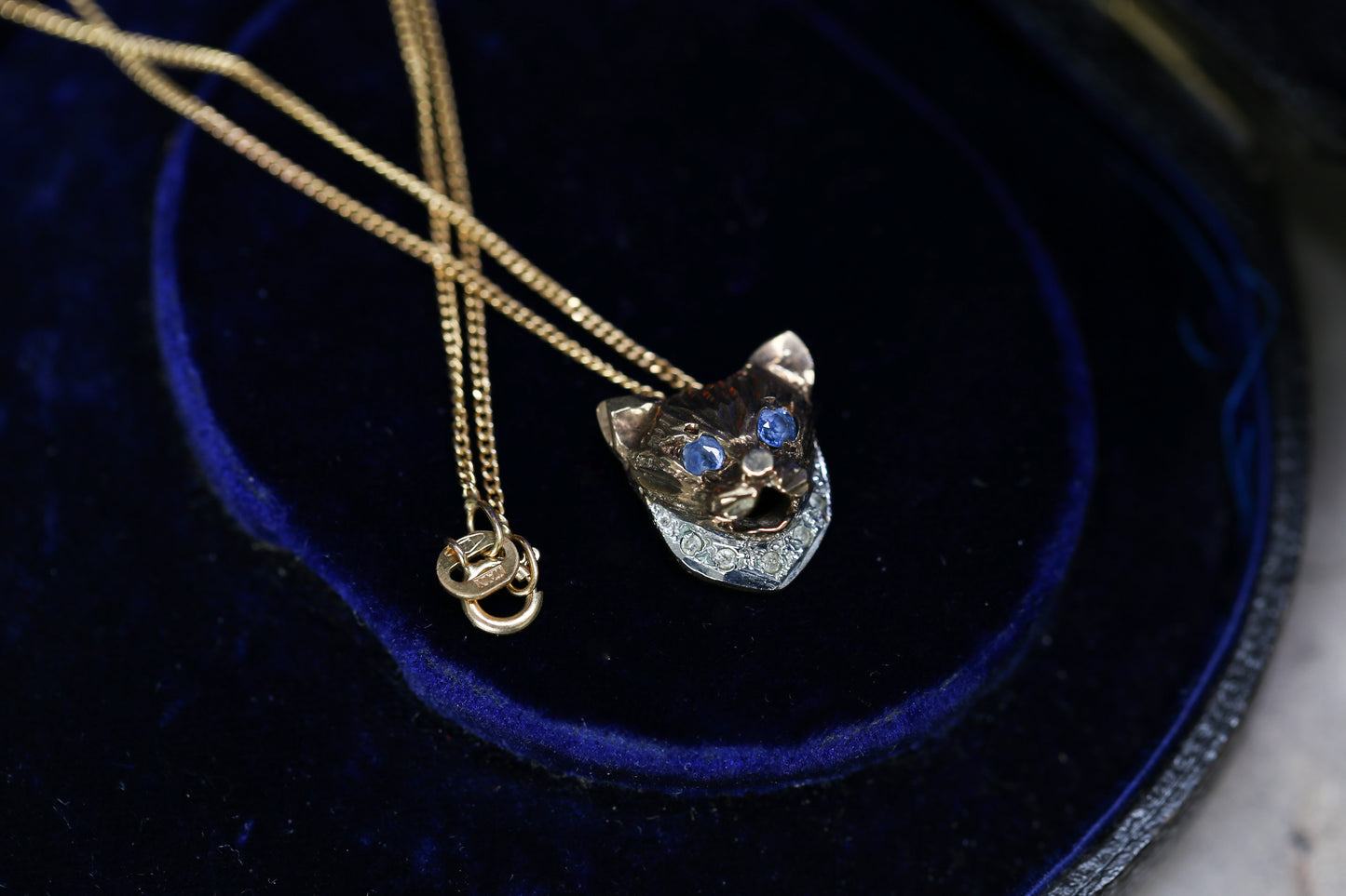サファイアとダイヤモンドのキャットペンダント ヴィンテージジュエリー