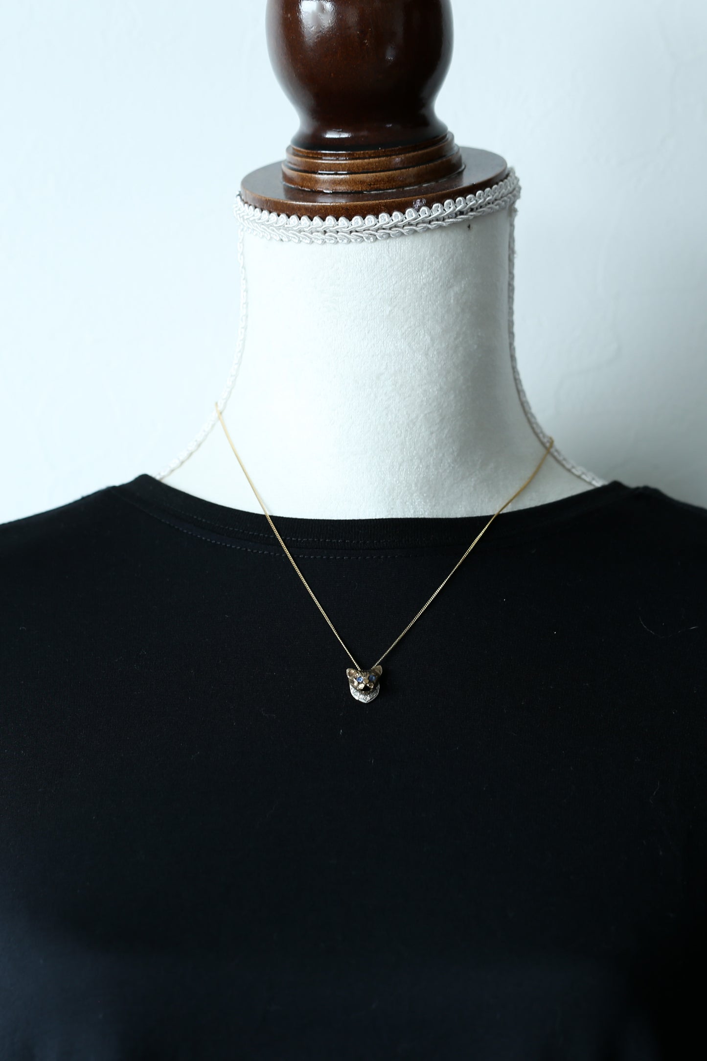 サファイアとダイヤモンドのキャットペンダント ヴィンテージジュエリー