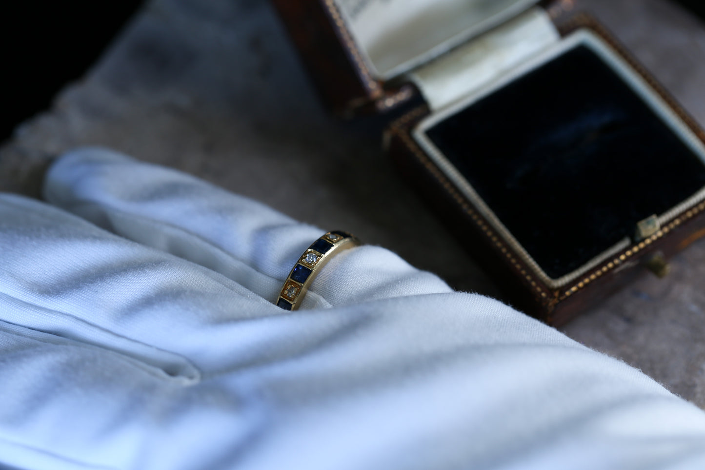 【ご予約】0119_ヴィンテージ サファイアとダイヤモンドのハーフエタニティリング