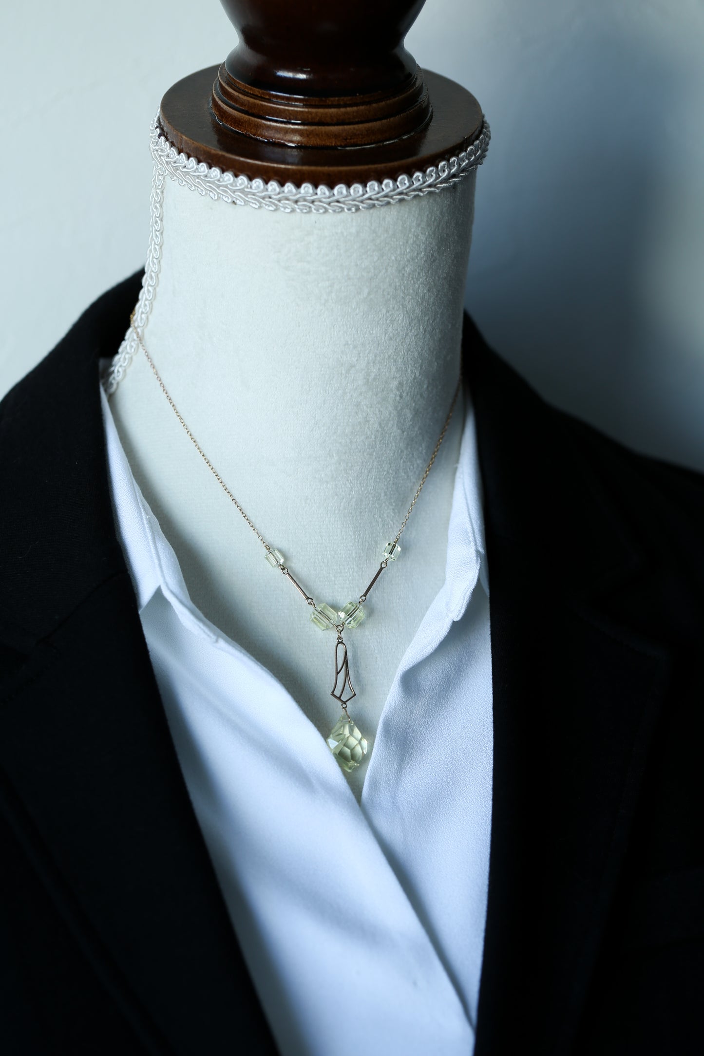 ウランガラスの9Kゴールドネックレス