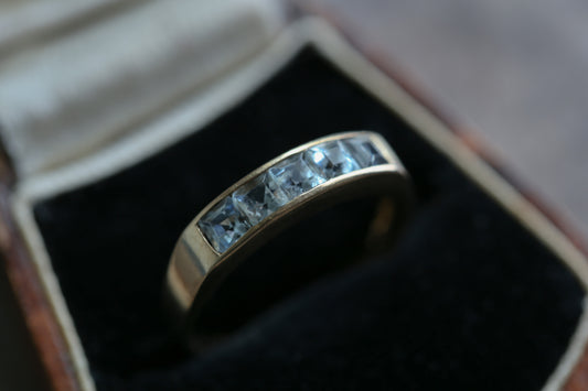 ヴィンテージ カリブレカットアクアマリンのリング