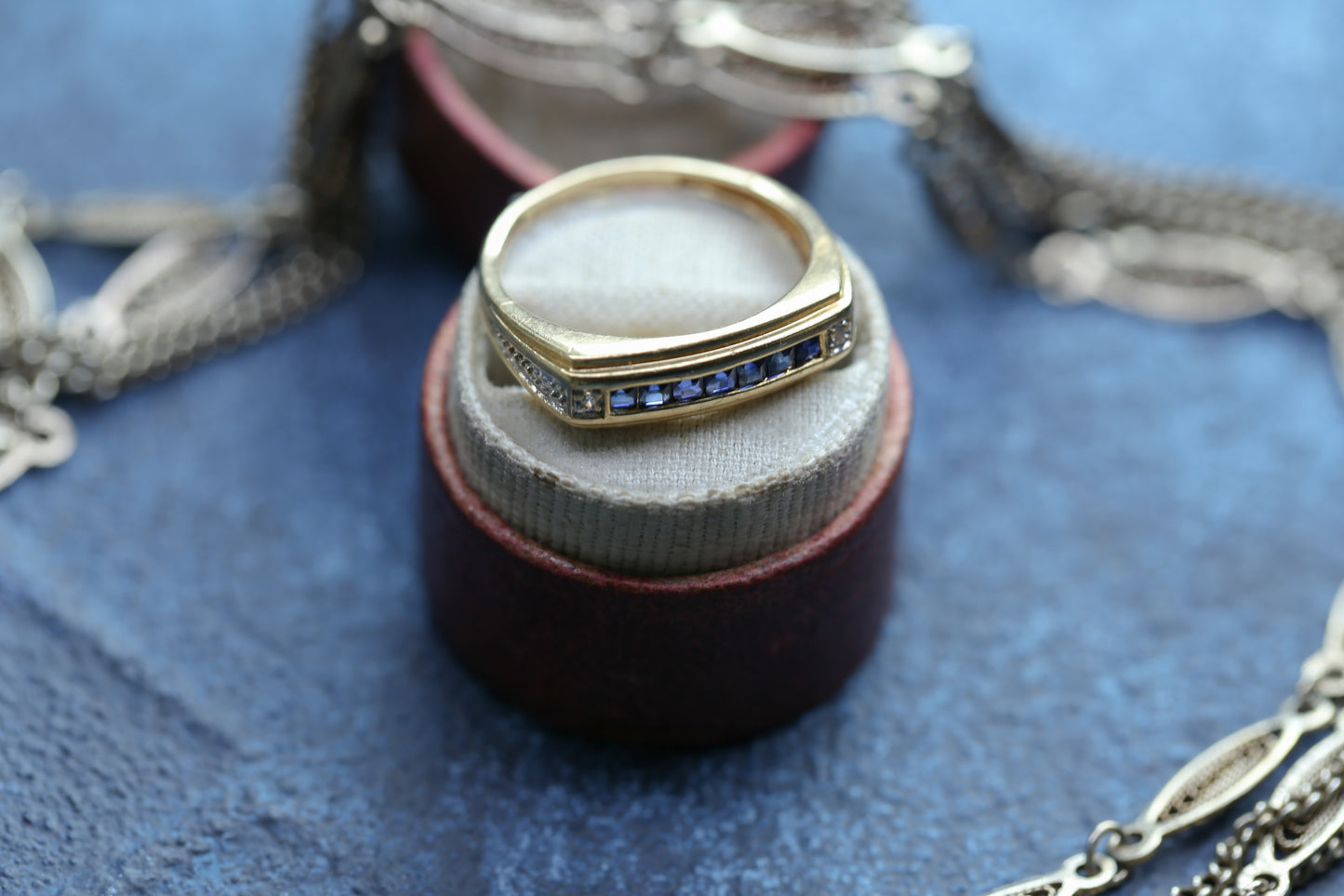 0167_ヴィンテージ カリブレカットサファイアのドレスリング