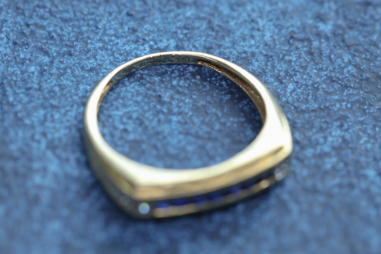 0167_ヴィンテージ カリブレカットサファイアのドレスリング