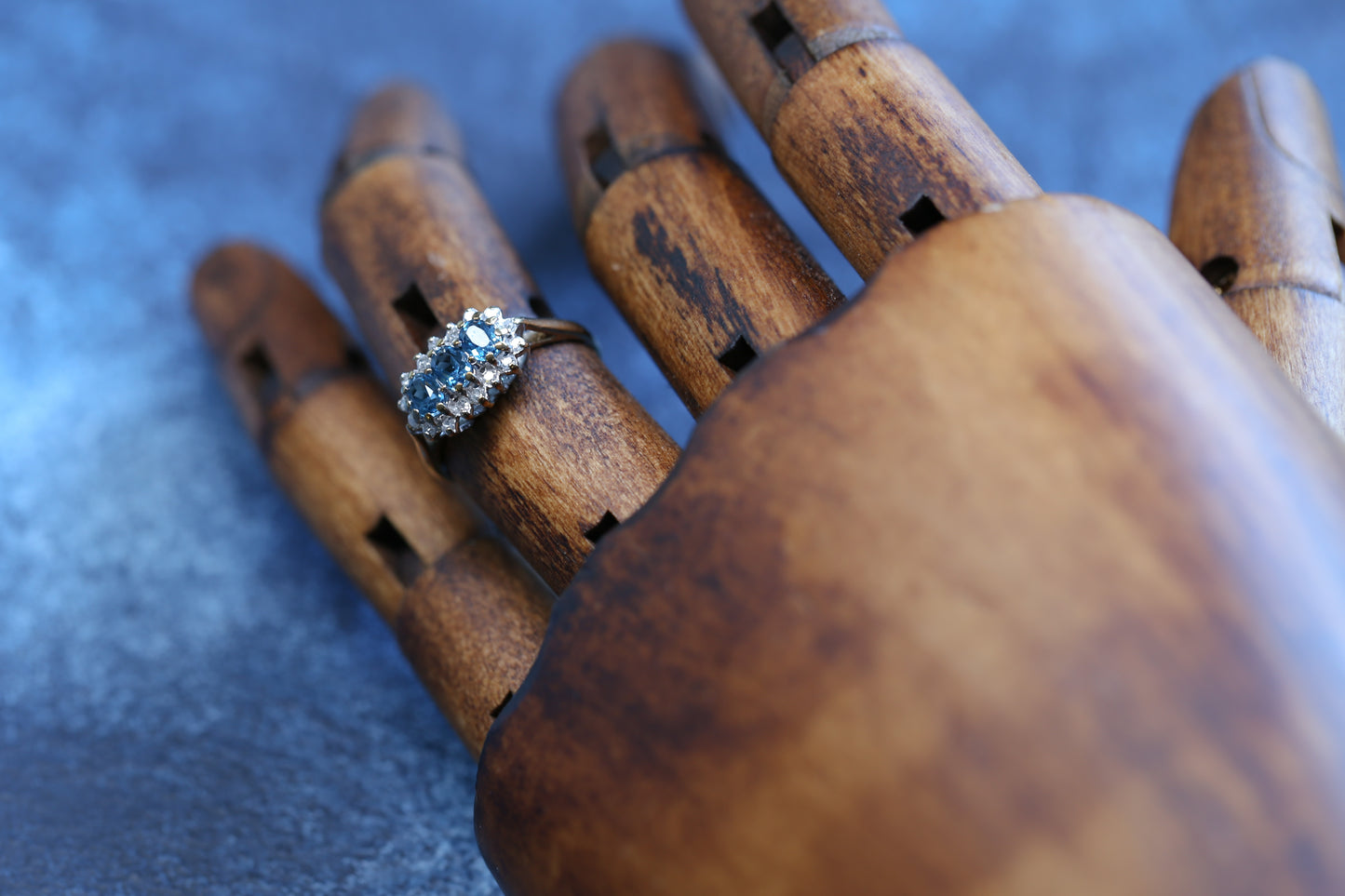 0172_ヴィンテージ ブルートパーズのスリーストーンリング