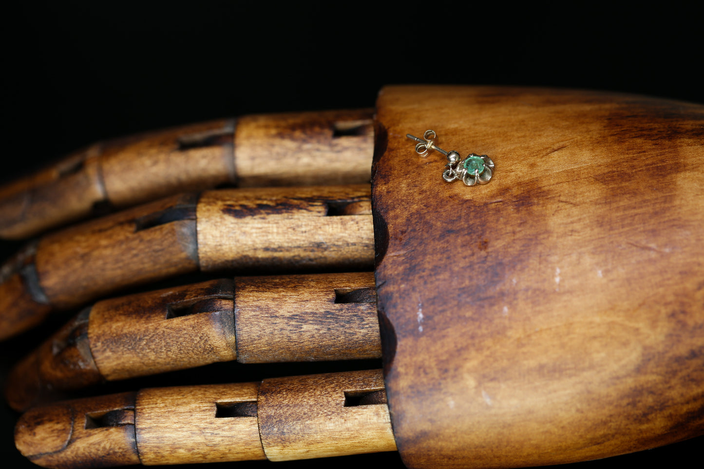 0102_ヴィンテージ エメラルドのドロップピアス