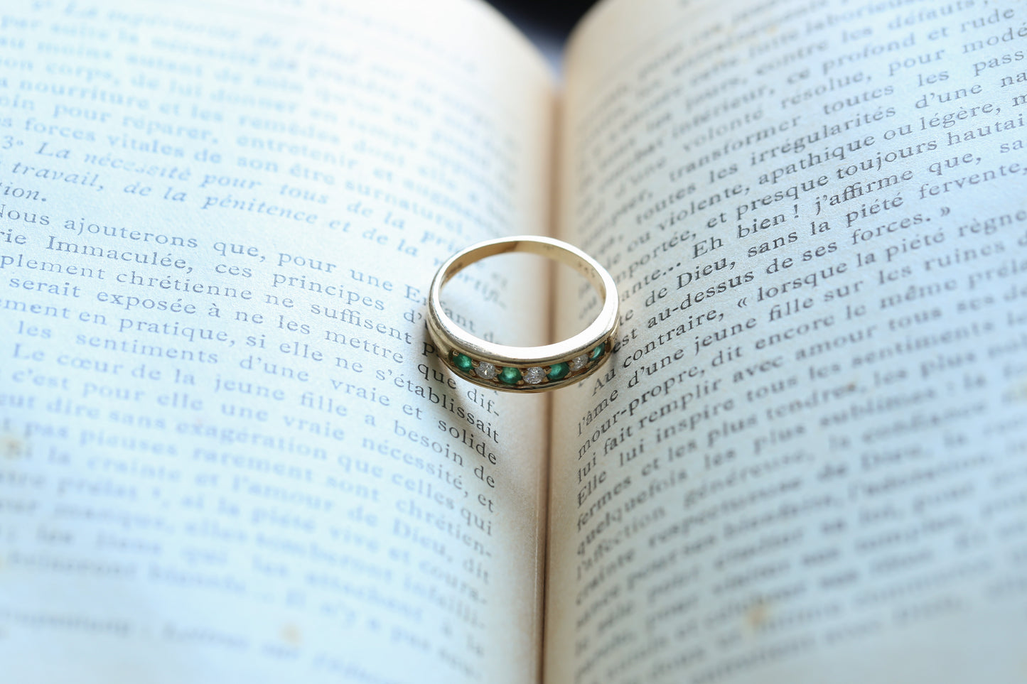 0188_ヴィンテージ エメラルドとダイヤモンドのハーフエタニティリング