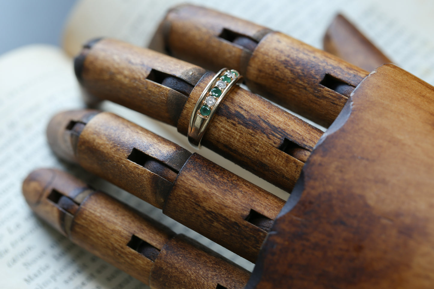 0188_ヴィンテージ エメラルドとダイヤモンドのハーフエタニティリング