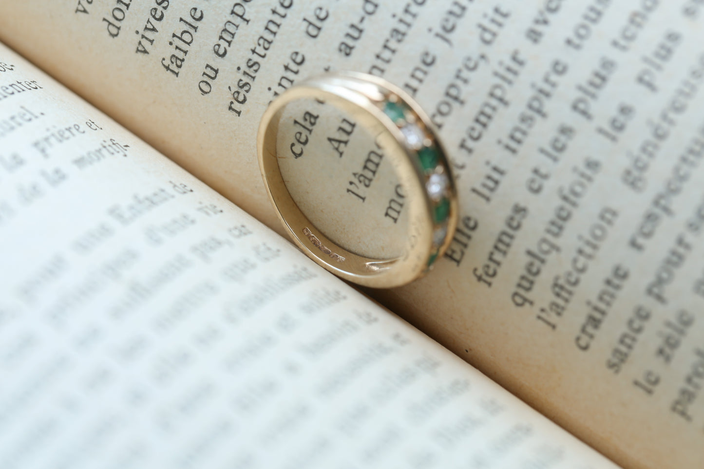 0188_ヴィンテージ エメラルドとダイヤモンドのハーフエタニティリング