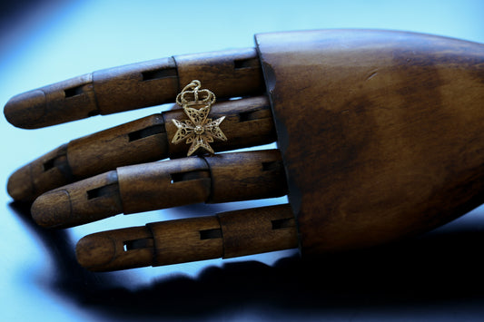 アンティーク　フィリグリークロスペンダント