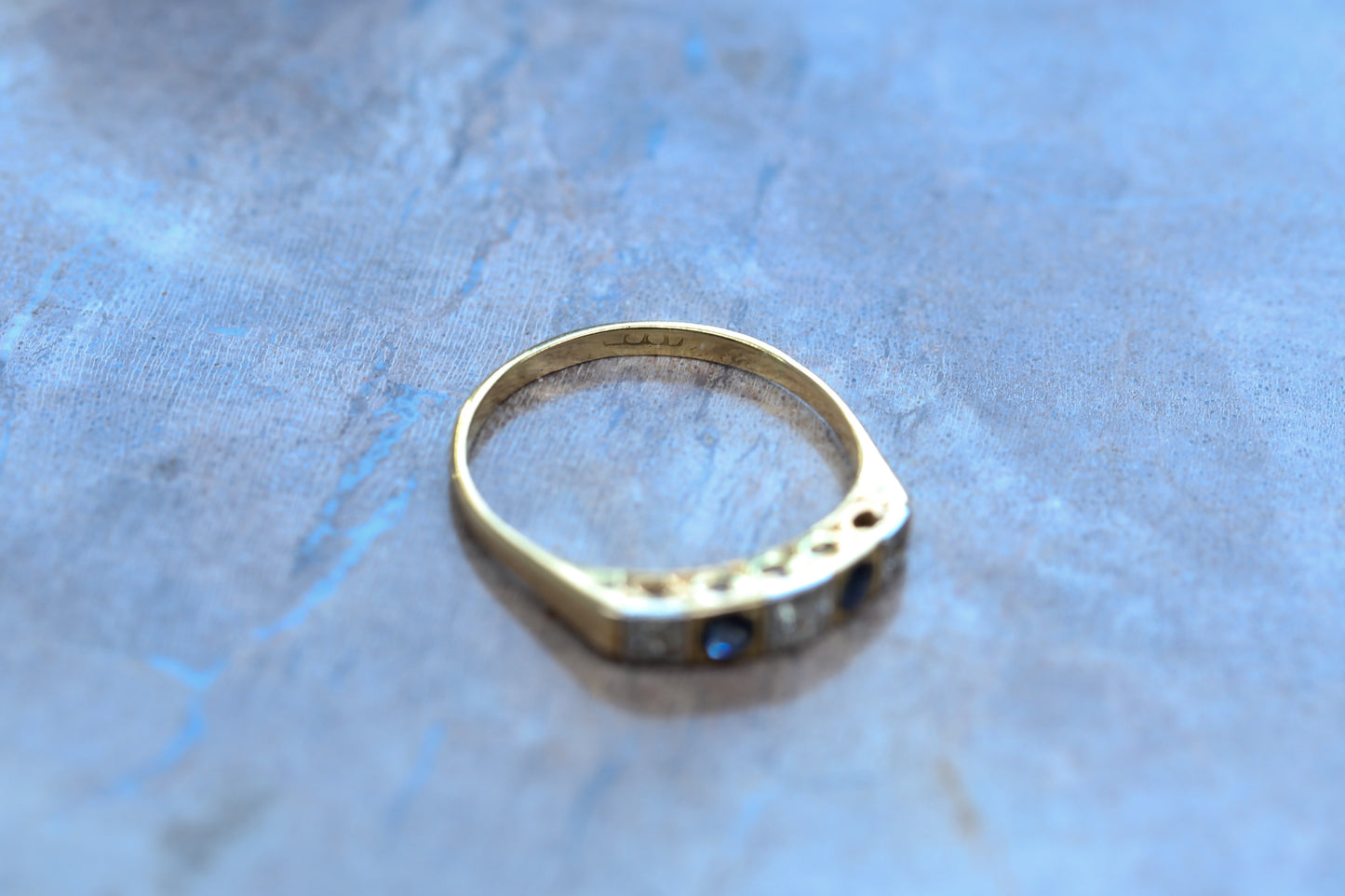 0184_ヴィンテージ サファイアとダイヤモンドのファイブストーンリング