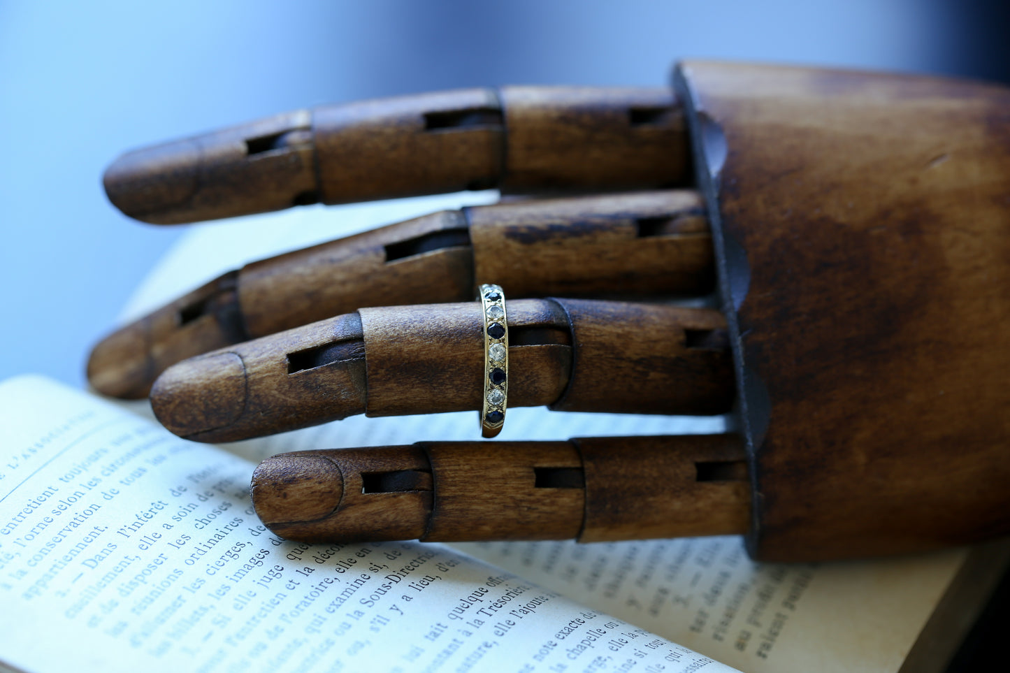 0038_ヴィンテージ サファイアとダイヤモンドのハーフエタニティリング